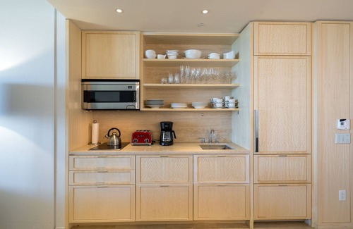 Bal Harbour Condominio | Luxurious Atlantic Suite in Bal Harbour 5-Star Resort!