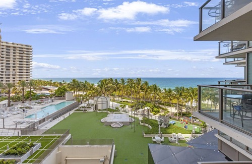 Bal Harbour Condominio | Luxurious Atlantic Suite in Bal Harbour 5-Star Resort!