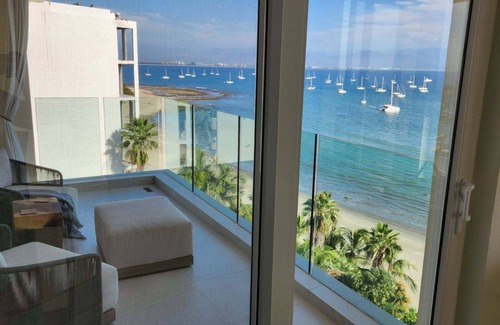 La Cruz de Huanacaxtle Condominio | Lujoso ático frente a la playa! Vistas panorámicas, playa de arena blanca, piscina privada