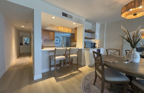 Sunset Reef Condominio | Luxurious Beachfront Boutique style corner unit Condo with Private Balcony!