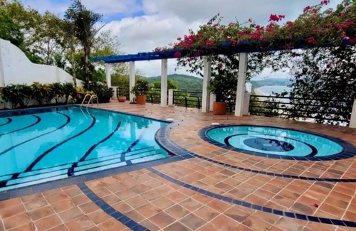 Esmeraldas Apartamento | Luxurious Beach Apartment + Amazing View!