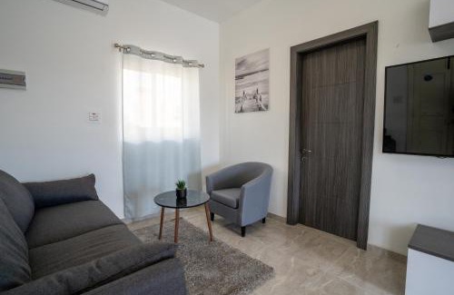 Birzebbuga Apartamento | Luxurious Beach Apartment