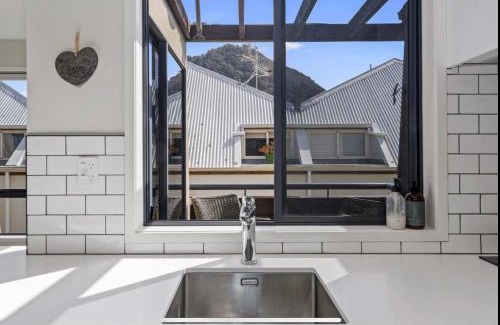 Mount Maunganui Casa | Luxurious Beach Bliss Retreat