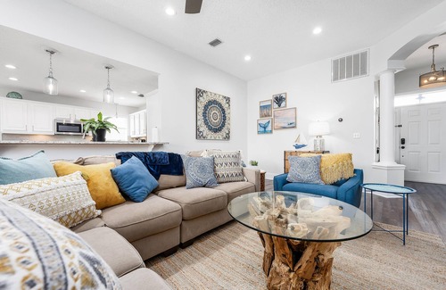 Avalon Beach Estates Casa | Luxurious Beach House with Community Heated Pool & Pickleball+Optional Golf Cart
