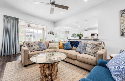 Avalon Beach Estates Casa | Luxurious Beach House with Community Heated Pool & Pickleball+Optional Golf Cart