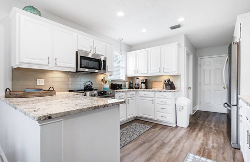 Avalon Beach Estates Casa | Luxurious Beach House with Community Heated Pool & Pickleball+Optional Golf Cart
