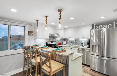 Sunnyside Condominio | 🏖️Luxurious Beach front Condo! Close to 30A + FREE Activities with your stay!🏖️