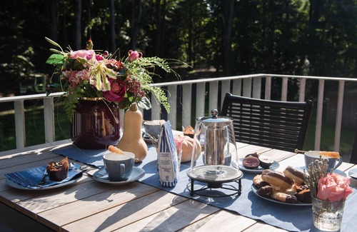 Friedeburg Apartamento | Luxurious Beninga vacation apartment in Karl-Georgs-Forst; dogs welcome