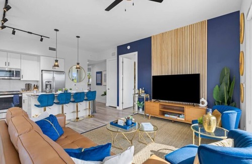 West Palm Beach Apartamento | Luxurious Brand-New Coastal 2 Bedroom