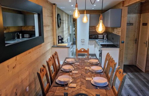 Mont-de-Lans Chalet De Esquí | Lujoso chalet para 8 personas, completamente renovado para este invierno.