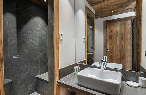 Val-d'Isere Chalet De Esquí | Chalet de Lujo en Val-d'Isère con Ascensor, Hammam y Terraza