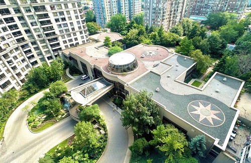 Downtown Mississauga Casa | Modern & Cozy 1BR w/ parking by Square One