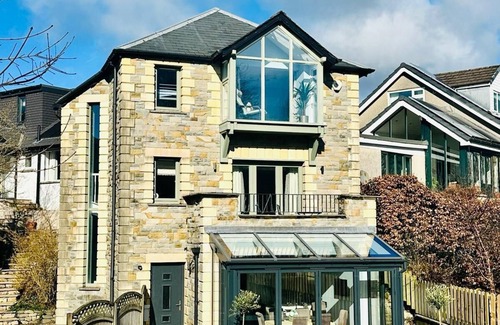 Kirkby Lonsdale Casa | Luxurious, Contemporary Detached Holiday Home on a quiet cul-de-sac