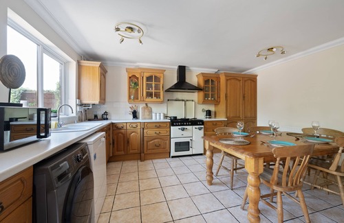 Ipswich Apartamento | Luxurious & Cosy 3BR Home Near Ipswich City Centre