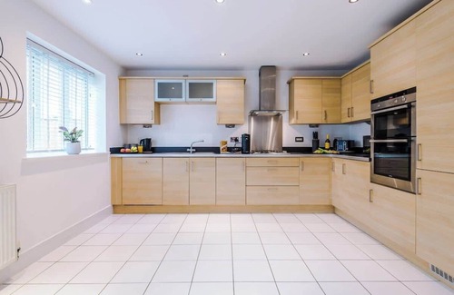 Chester Casa | Luxurious Cosy 4BR Home Cheshire