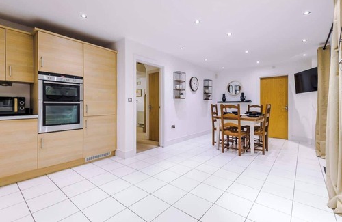 Chester Casa | Luxurious Cosy 4BR Home Cheshire