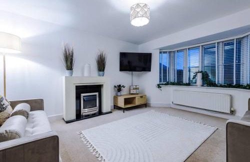 Chester Casa | Luxurious Cosy 4BR Home Cheshire