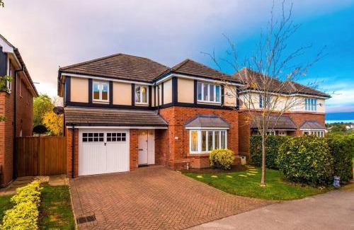 Chester Casa | Luxurious Cosy 4BR Home Cheshire