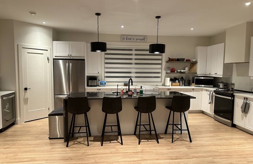 Huntsville Casa | Luxurious cottage experience on the Muskoka river designed to surprise & delight
