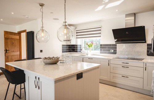 Rhyd-y-clafdy Casa | Luxurious cottage on working organic dairy farm