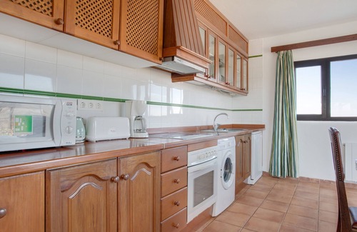Tinajo Casa | Lujosa casa rural "El Quinto" con piscina, terraza, jardín y Wi-Fi