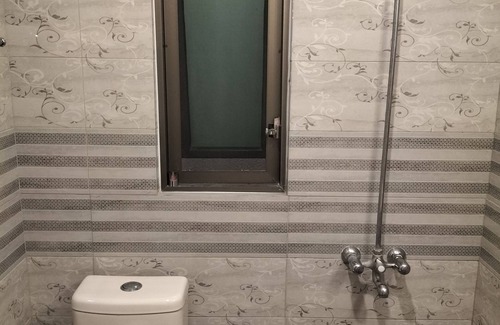 Islamabad Apartamento | Luxurious & Cozy 1BHK Apartment,WiFi+Smart TV