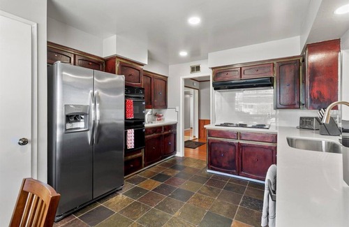 Valley View - Reed Casa | Luxurious & cozy Large 4 BR 2BA Home with Swimming POOL- San Jose Cambrian area