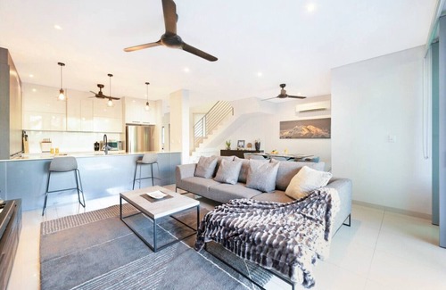 Fannie Bay Apartamento | Luxurious & Cozy Retreat ~ Pool ~ Office ~ Parking