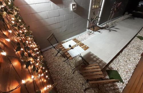 Bearss Plaza Apartamento | LUXURIOUS COZY STUDIO.
