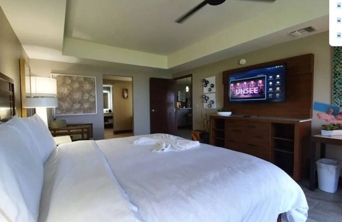 Oyster Pond Complejo | Luxurious Dawn Beach Club Condo - 3 bedroom - 2 bath in St Maarten.