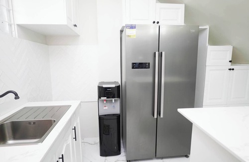 Lucena Casa | Lugar de Lujo Acogedor Espacioso con WIFI cerca de SM Lucena