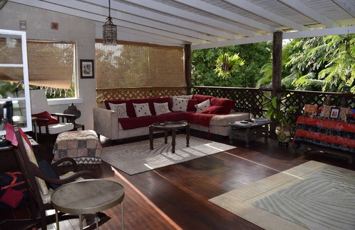 Pine Gardens Casa | Lujosa Eco Friendly, Suite Vegetariana en el Apartamento Hummingbird