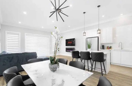 Niagara Falls Casa | Luxurious Escape