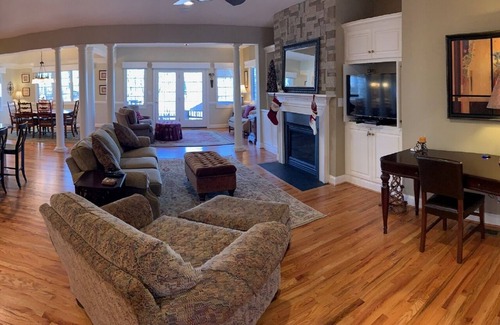 Nellysford Casa | Luxurious Family Friendly Mountain Home! Great Location on Devils Knob