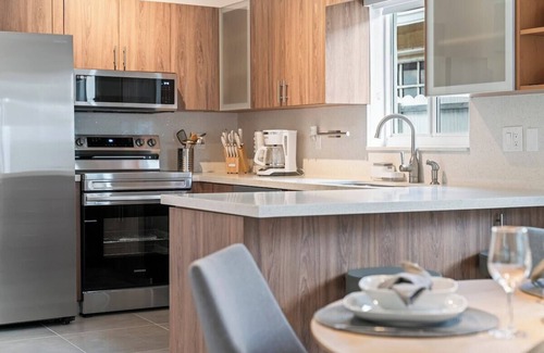 Hialeah Casa | Luxurious Family Escape