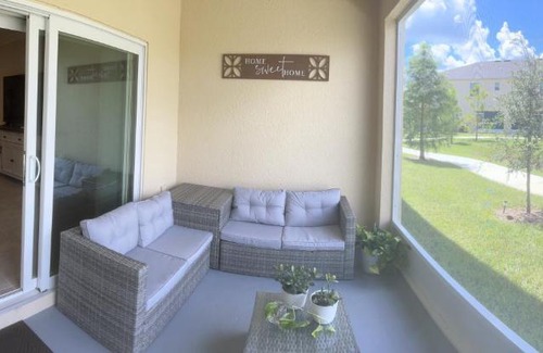 Kissimmee Casa | Luxurious Farm Style House