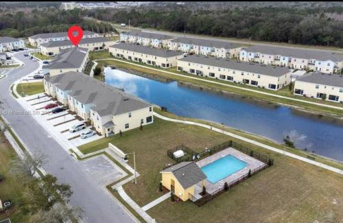 Kissimmee Casa | Luxurious Farm Style House
