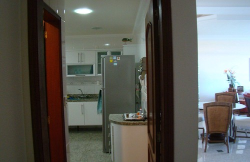 Algodoal Apartamento | Lujosas 4 suites con espacio gourmet y terraza frente al mar.