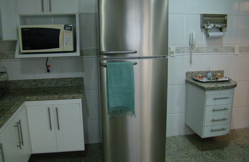 Algodoal Apartamento | Lujosas 4 suites con espacio gourmet y terraza frente al mar.