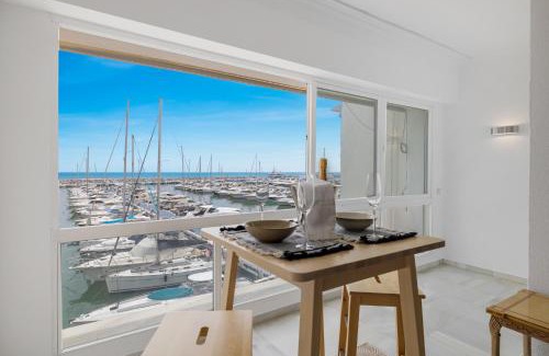 Puerto Banus Apartamento | luxurious frontline penthouse in puerto banus