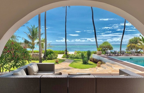 Matemwe Villa | De lujo, equipamiento y servicio completo derecho de villa en la playa en Zanzíbar.
