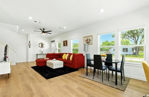 Northeast Houston Apartamento | Luxurious Fully Furnished Newly Built 3 bedroom House Close To Downtown