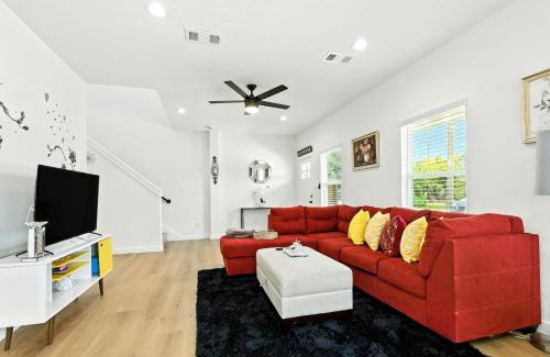 Northeast Houston Apartamento | Luxurious Fully Furnished Newly Built 3 bedroom House Close To Downtown