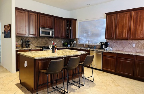 San Tan Valley Casa | Hermoso Desert Home Backing en el hoyo 10 en Johnson Ranch Golf Club