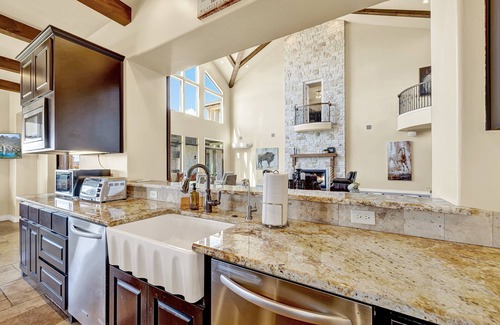 Dripping Springs Casa | Luxurious Hill Country Retreat With Pool and Firepit!