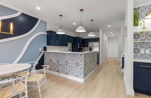 Atlantic Beach Casa | Luxurious Home With Theatre Room