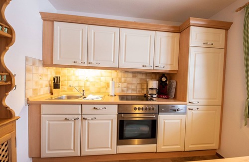 Untergrainau Apartamento | Luxurious holiday apartment "Alpenrose" at the foot of the Zugspitze