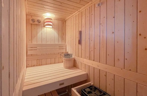 Husum Casa | Luxurious holiday home with sauna