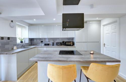 Birmingham Casa | Luxurious home for Long term Stays