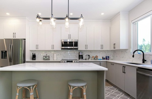 Lake Cowichan Casa | Luxurious Home in Lake Cowichan